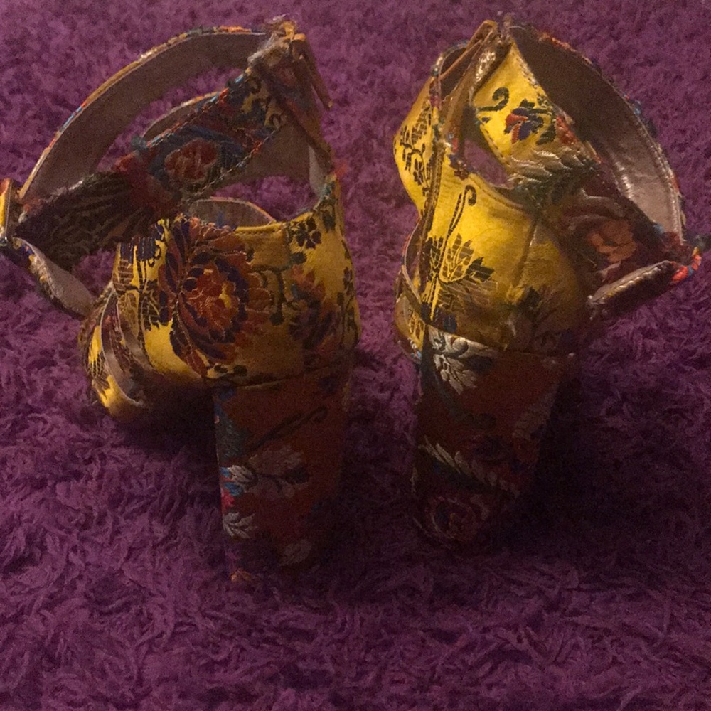 Printed chunky heel - Picture 6 of 7